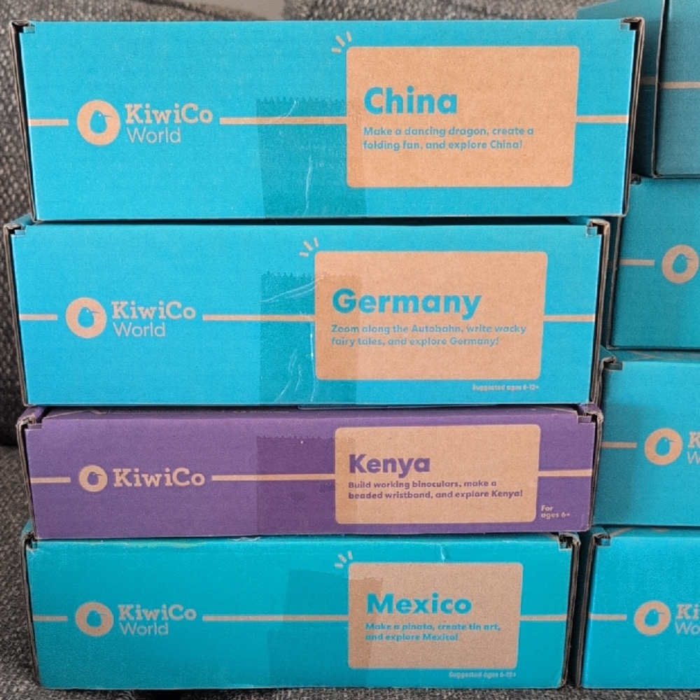 NEW Unopened Kiwi Co. World "Atlas Crate" Variety Pack